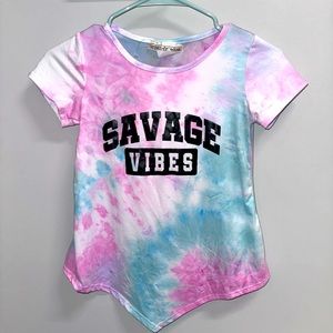 Girls Tye Dye “Savage Vibes” Hi-Lo Short Sleeve Shirt - Like New - Size:…